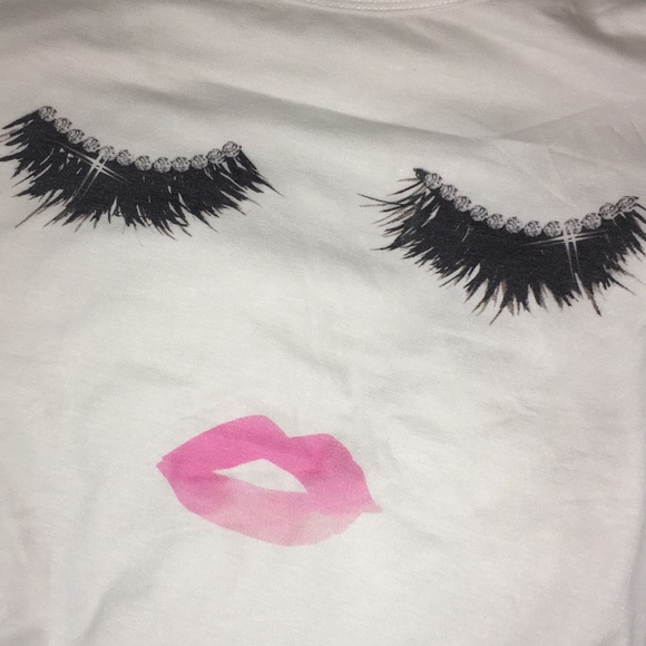 Eyelash Graphic Tee - Picture 4 of 5